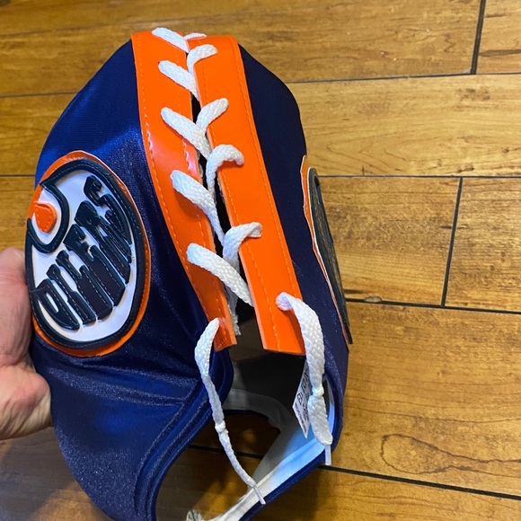 Edmonton Oilers Wrestling Mask - Picture 4 of 4